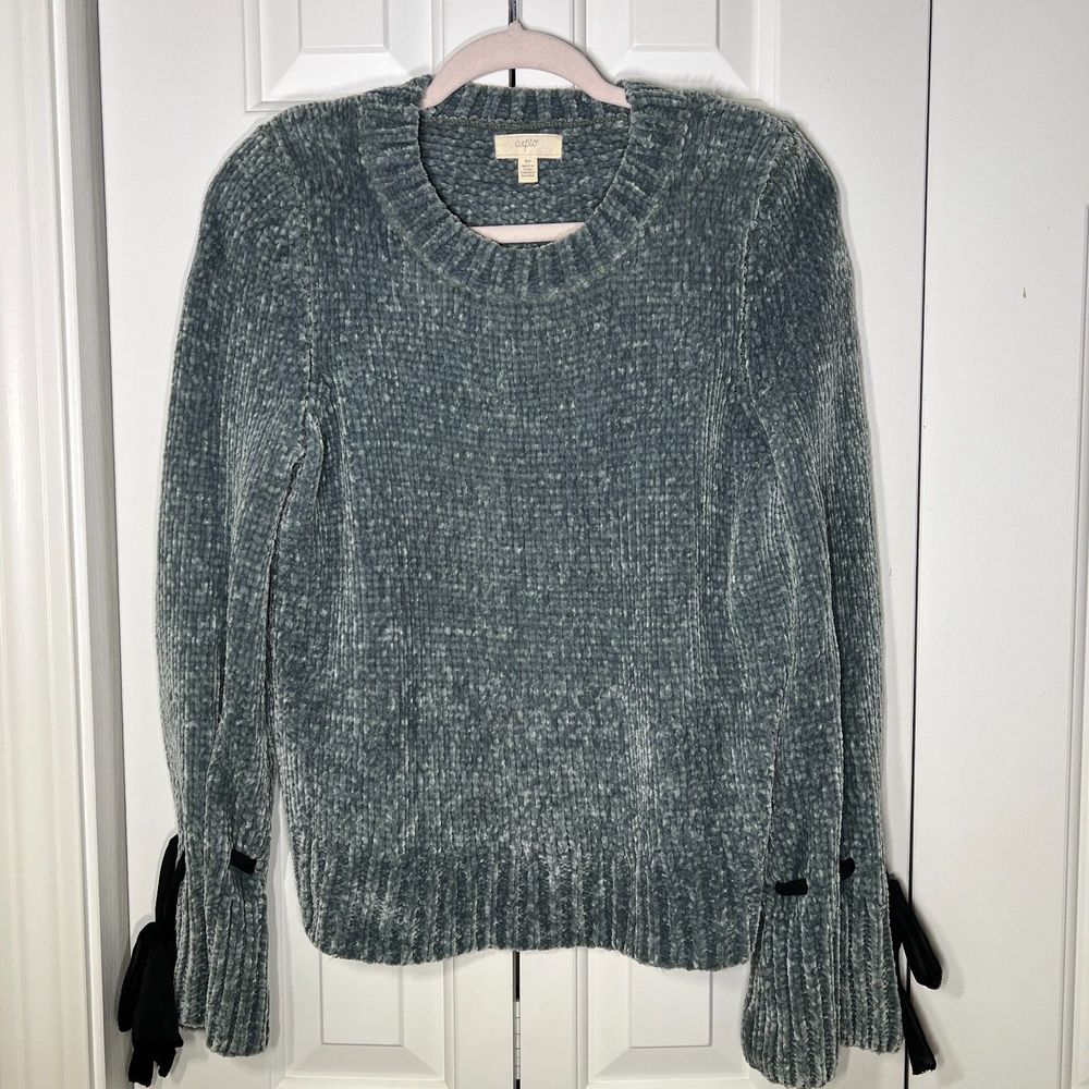 Cupio Soft Chenille Sweater with Black Bow Sleeve, Size S
